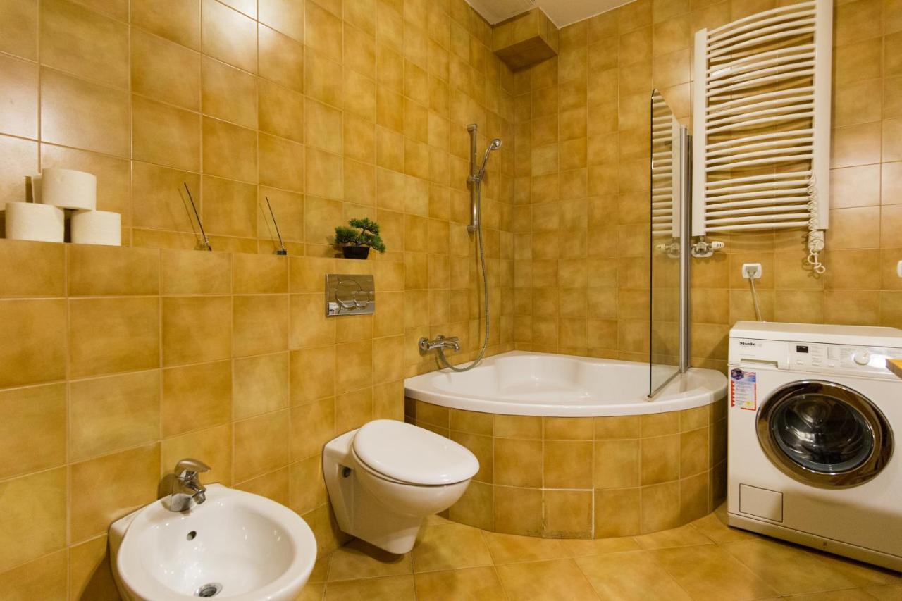 Ferienwohnung Garden Studio In The Old Town Krakau Exterior foto